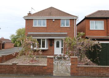 Detached house For Sale in Bridlington