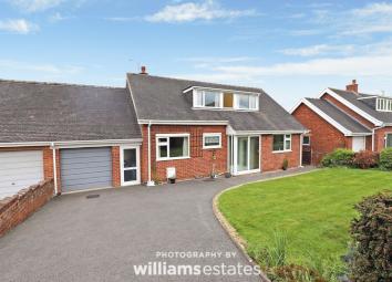 Detached bungalow For Sale in Ruthin