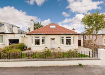 Detached bungalow For Sale in Edinburgh