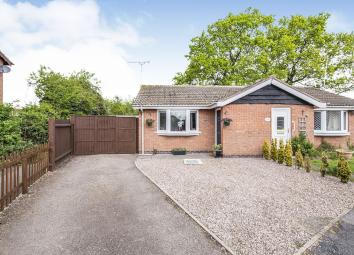 Bungalow For Sale in Hinckley
