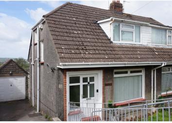 Semi-detached house To Rent in Swansea