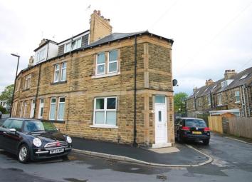End terrace house For Sale in Harrogate