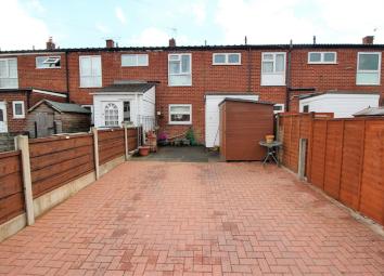 Terraced house For Sale in Wilmslow