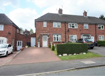 Town house For Sale in Newcastle-under-Lyme