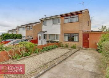 Semi-detached house For Sale in Deeside