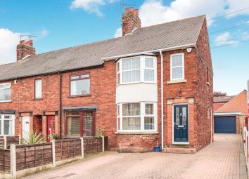 End terrace house For Sale in Wakefield