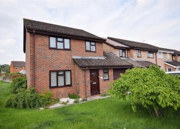 Link-detached house For Sale in Gloucester
