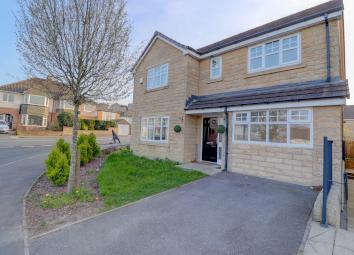 Detached house For Sale in Keighley