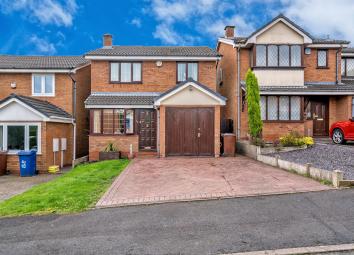 Detached house To Rent in Cannock