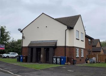 Studio For Sale in Leigh