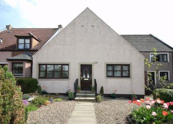 Bungalow For Sale in Cupar