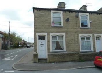 End terrace house To Rent in Burnley