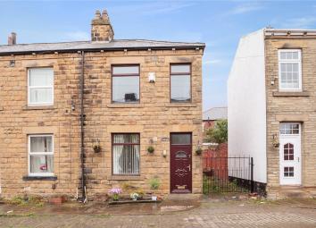 End terrace house For Sale in Dewsbury