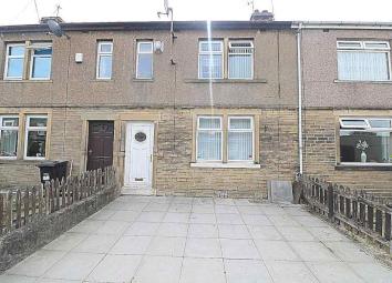 Town house For Sale in Bradford
