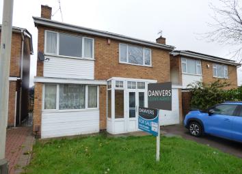 Detached house For Sale in Leicester