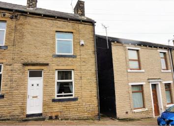 End terrace house For Sale in Halifax