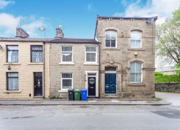 Terraced house For Sale in Bacup