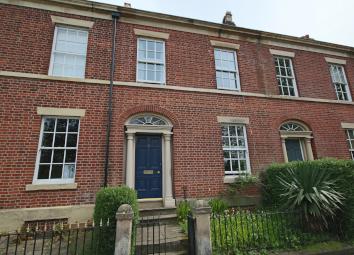 Town house For Sale in Preston