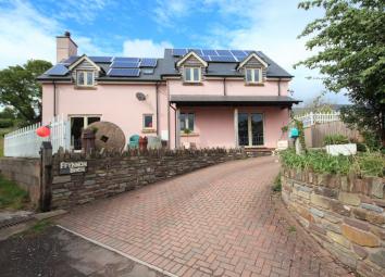 Detached house For Sale in Abergavenny