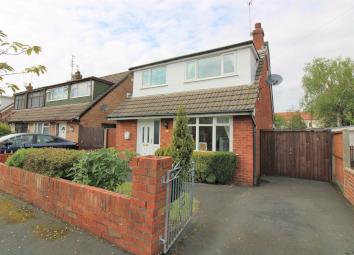 Detached house For Sale in Thornton-Cleveleys