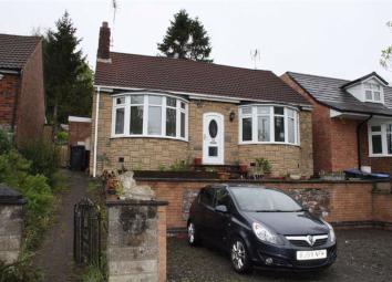 Detached bungalow For Sale in Leicester