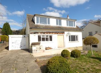 Detached house For Sale in Bingley