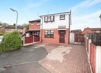 Semi-detached house For Sale in Nuneaton