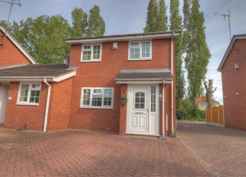 End terrace house For Sale in Chester