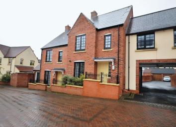 Terraced house For Sale in Telford