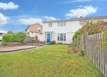 Semi-detached house For Sale in Rugby