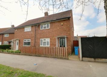 Semi-detached house For Sale in Hull