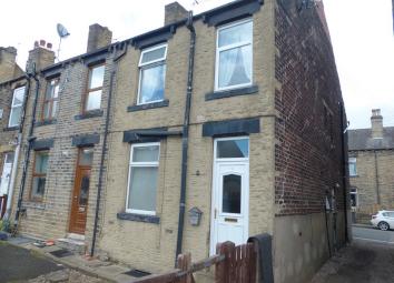Terraced house For Sale in Cleckheaton