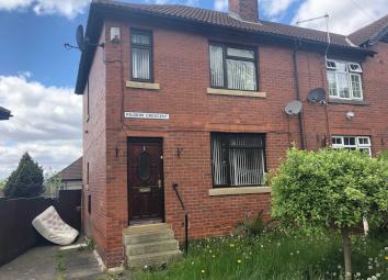 End terrace house To Rent in Dewsbury