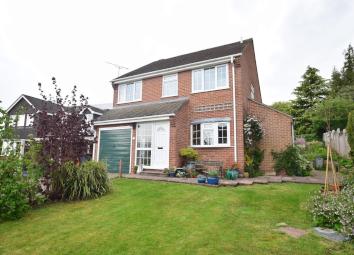 Detached house For Sale in Ashbourne