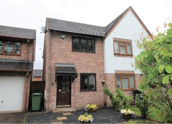 Semi-detached house For Sale in Droitwich