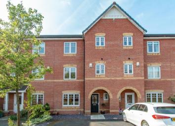 Town house For Sale in Altrincham