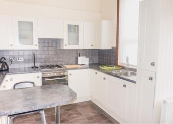 End terrace house To Rent in Preston
