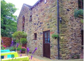 Semi-detached house For Sale in Glossop