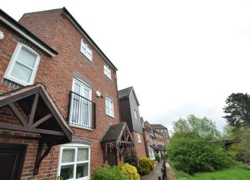 4 Bedroom Terraced house to rent