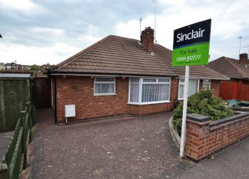 Semi-detached bungalow For Sale in Leicester