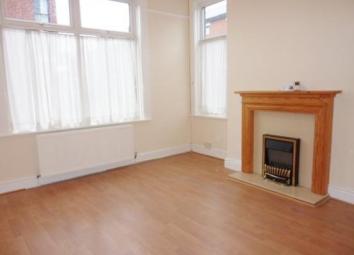 End terrace house To Rent in Preston
