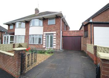 Semi-detached house For Sale in Bedworth