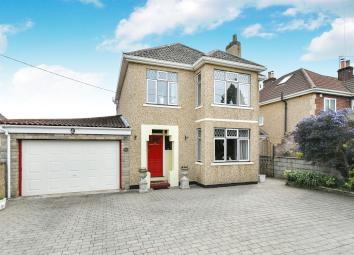 Detached house For Sale in Calne