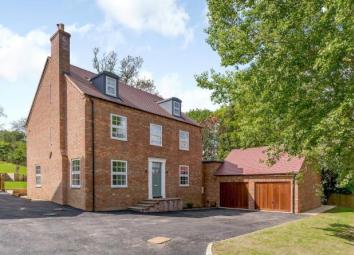 Detached house For Sale in Southam