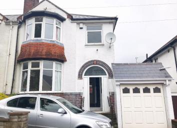 Semi-detached house To Rent in West Bromwich
