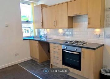 Flat To Rent in Huddersfield