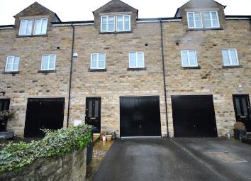 3 Bedroom Town house for sale