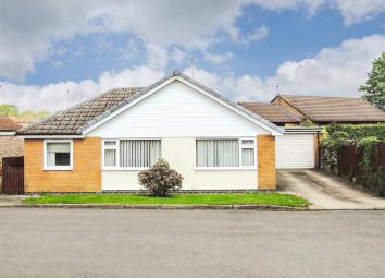 Detached bungalow For Sale in Daventry