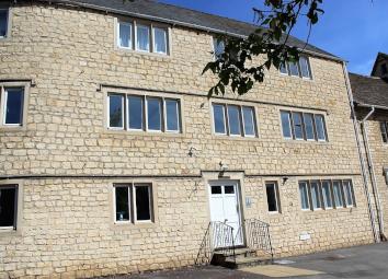 Flat To Rent in Stroud