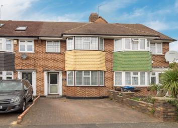 Terraced house For Sale in Morden